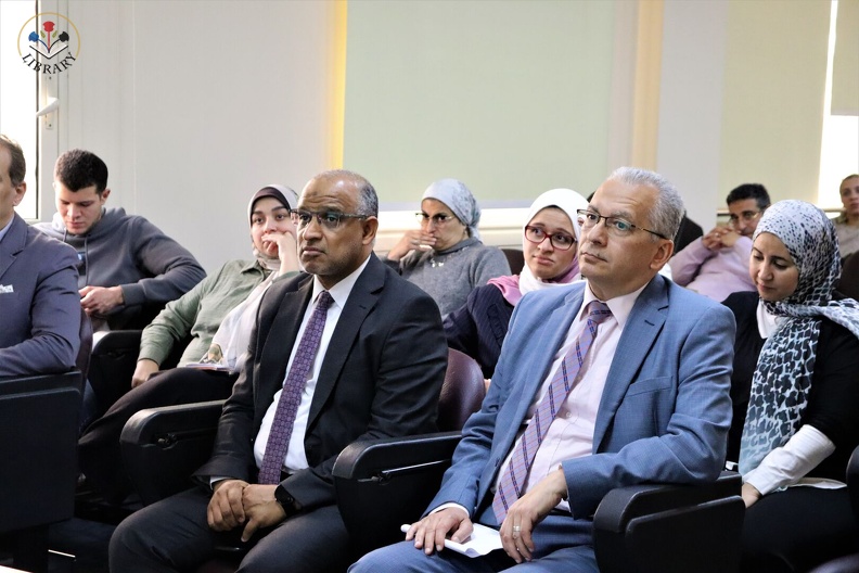 Publish or Perish Navigating the challenges of academic publishing6.JPG