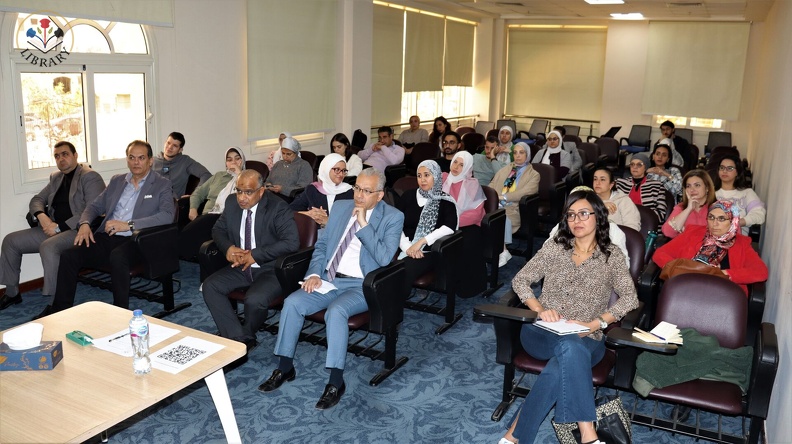 Publish or Perish Navigating the challenges of academic publishing4.JPG