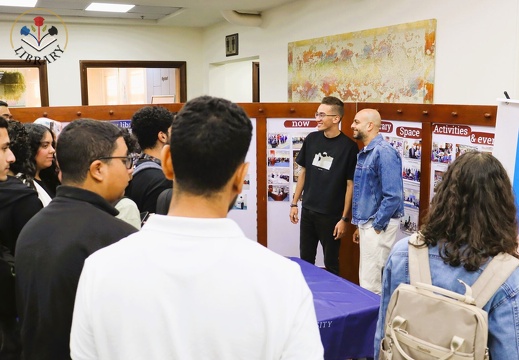 جلسة ثقافية مميزة مع الكاتب والسيناريست أحمد مراد في مكتبة الجامعة البريطانية في مصر، بإدارة الدكتورة غادة لبيب13